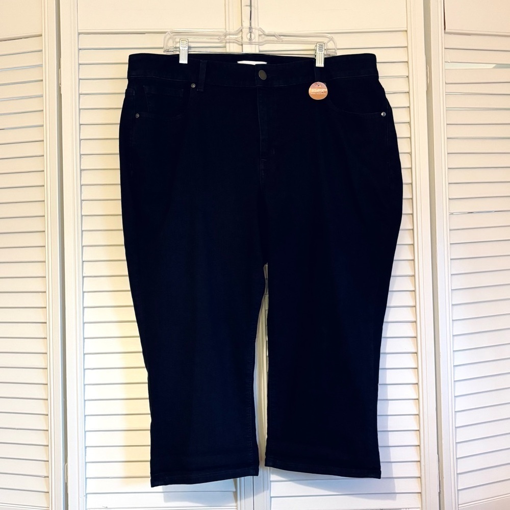 NWT Lane Bryant Super Stretch Curvy Fit Pedal High Rise Capri Jeans Pants 22